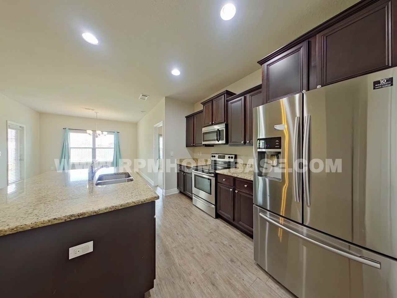 662 Teal St - Photo 5 of 23