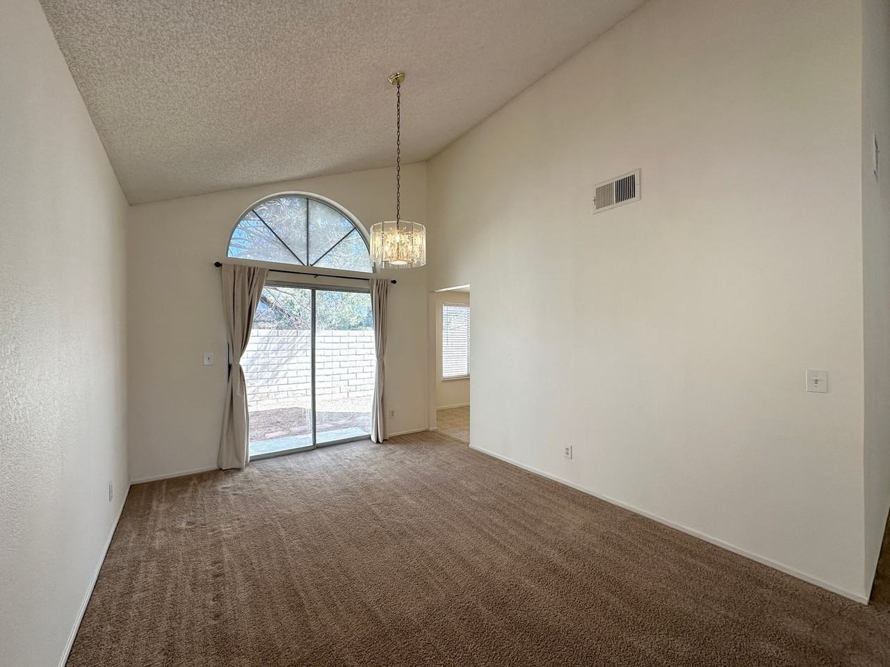 3204 Sabrina Ct - Photo 5 of 26