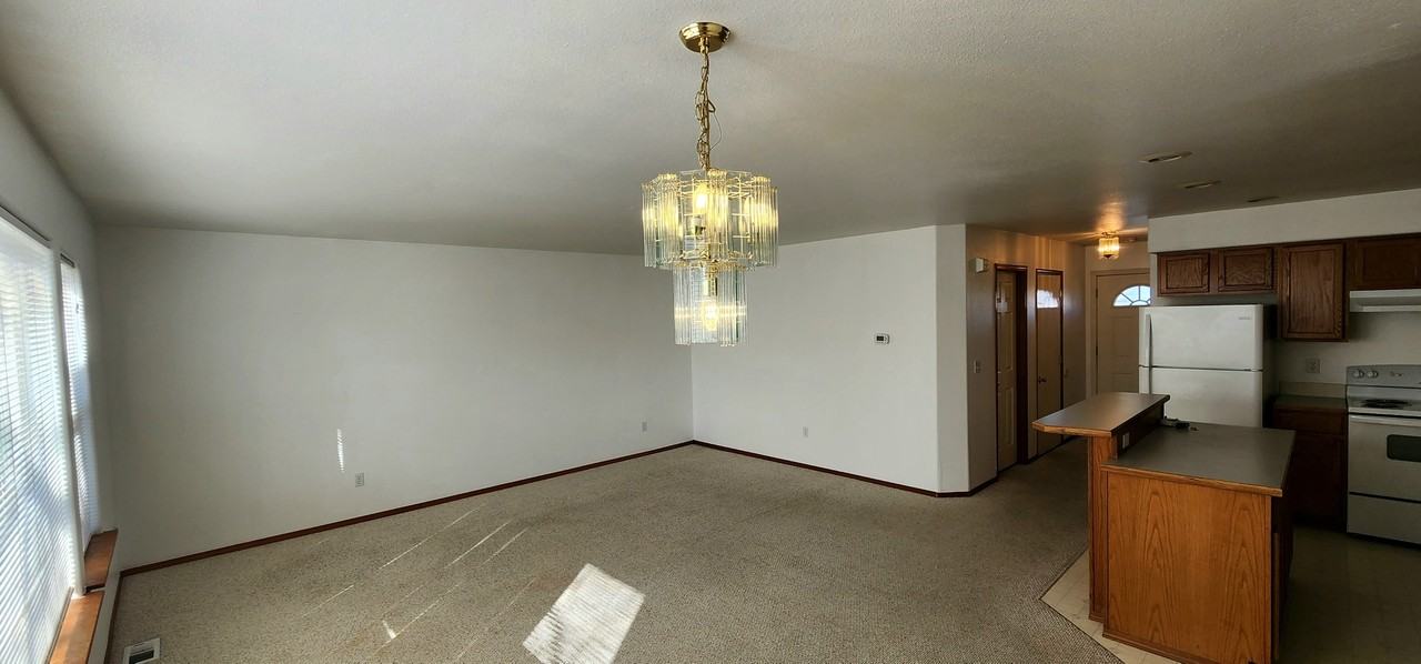 1330 S Skyline Dr - GRQ - WA - Photo 4 of 20