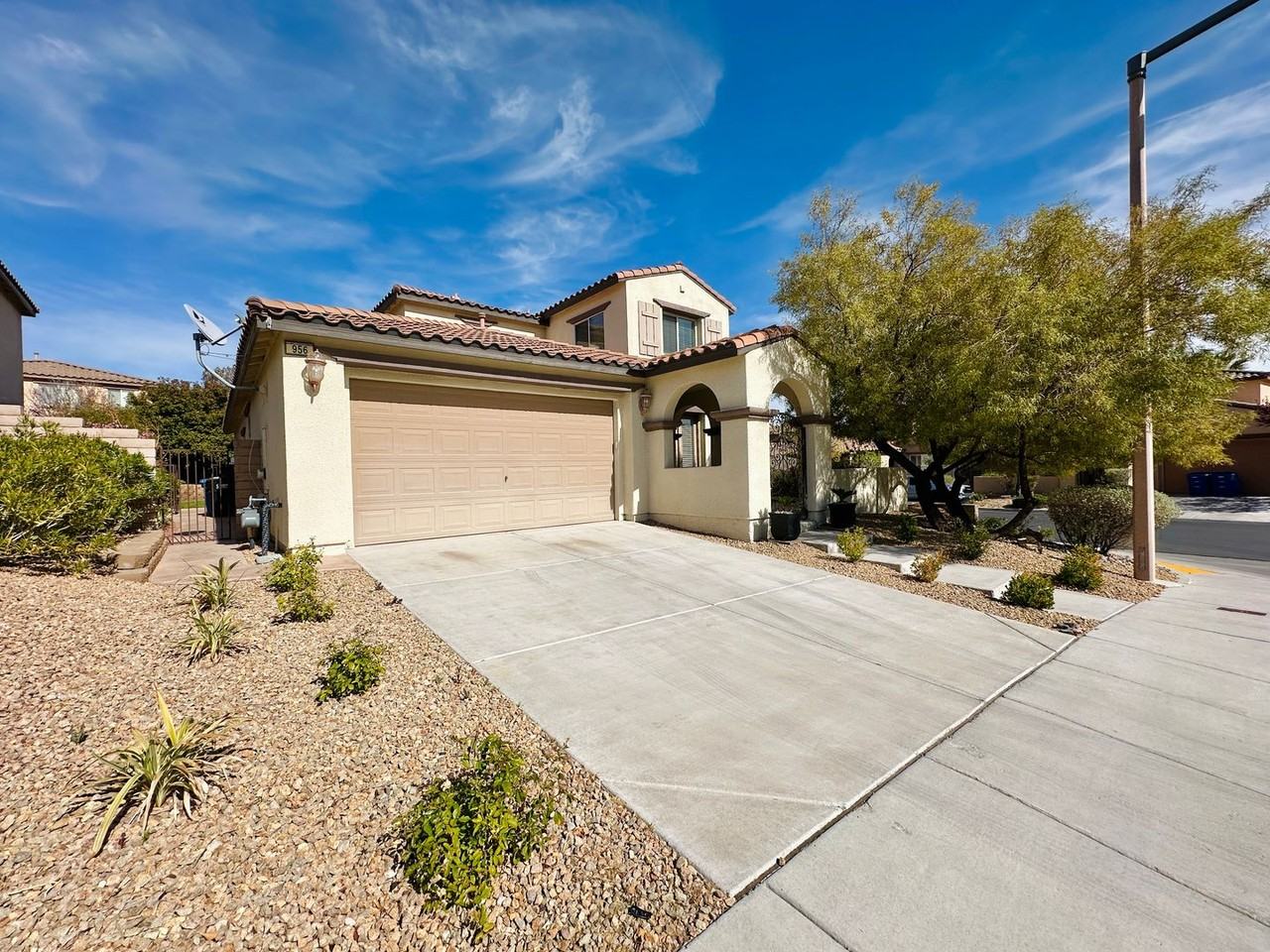 956 Tafalla Ct - Photo 2 of 43