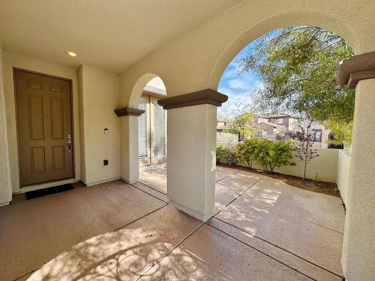 956 Tafalla Ct - Photo 3 of 43