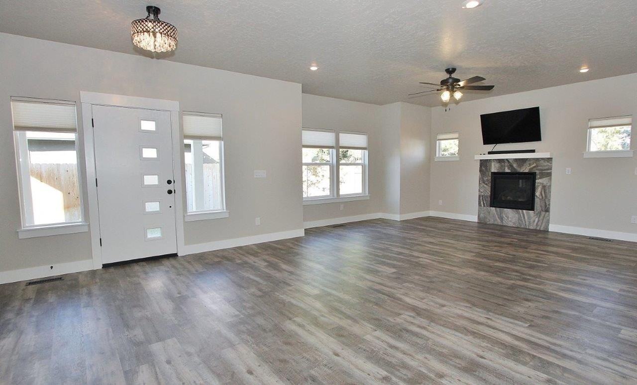 2502 N 34th St - Photo 3 of 25