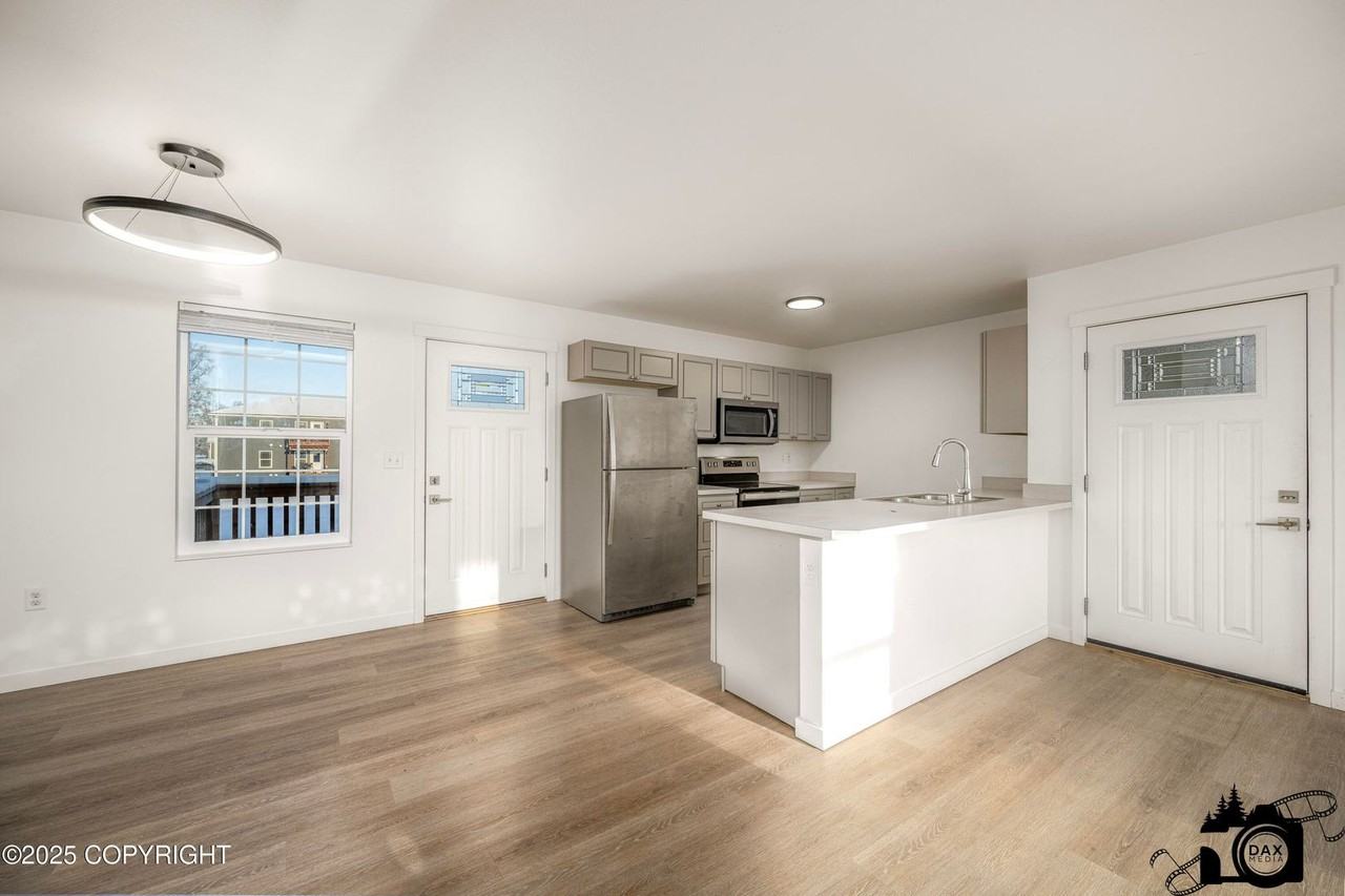 1635 S Pollywog Pl - Photo 4 of 14