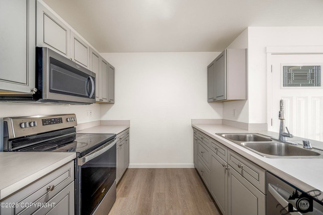 1635 S Pollywog Pl - Photo 5 of 14