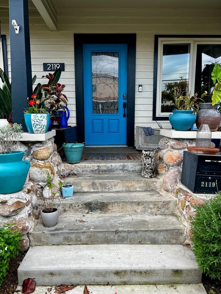 2119 Polk Ave - Photo 2 of 36