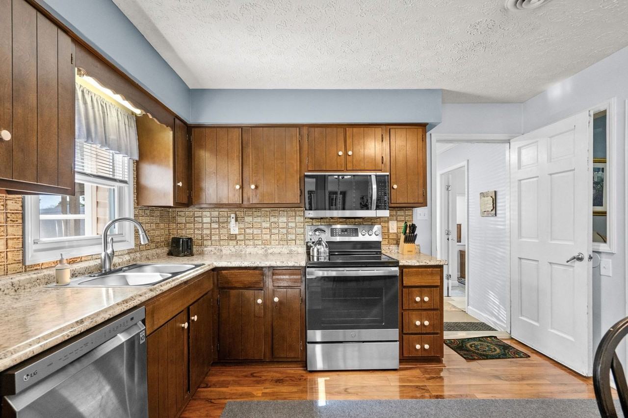 119 Misty Pine Dr - Photo 2 of 50