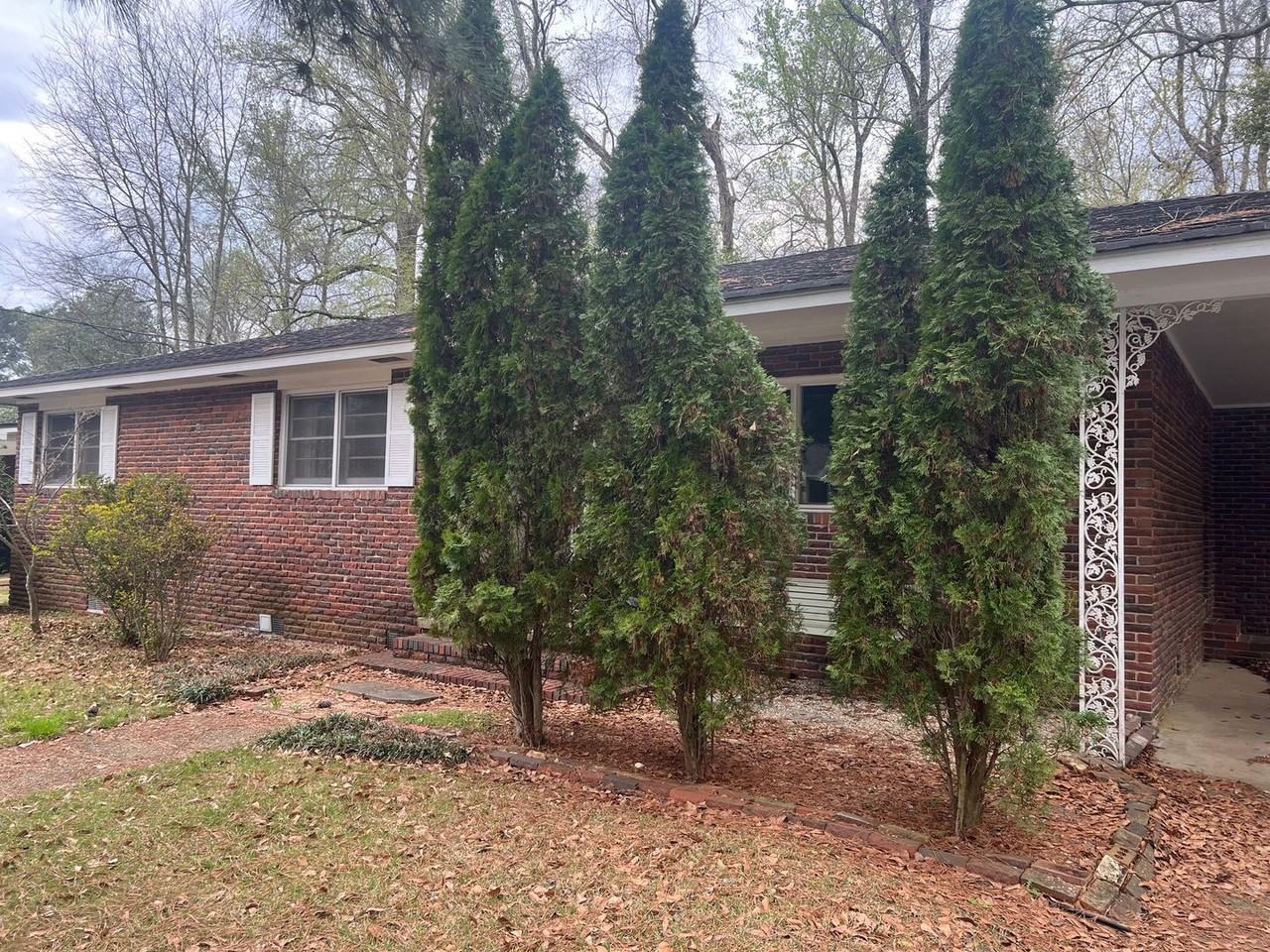 303 32nd Pl E - Photo 2 of 12