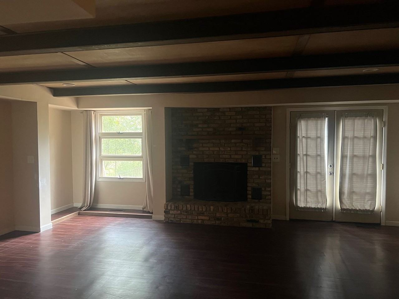 303 32nd Pl E - Photo 4 of 12