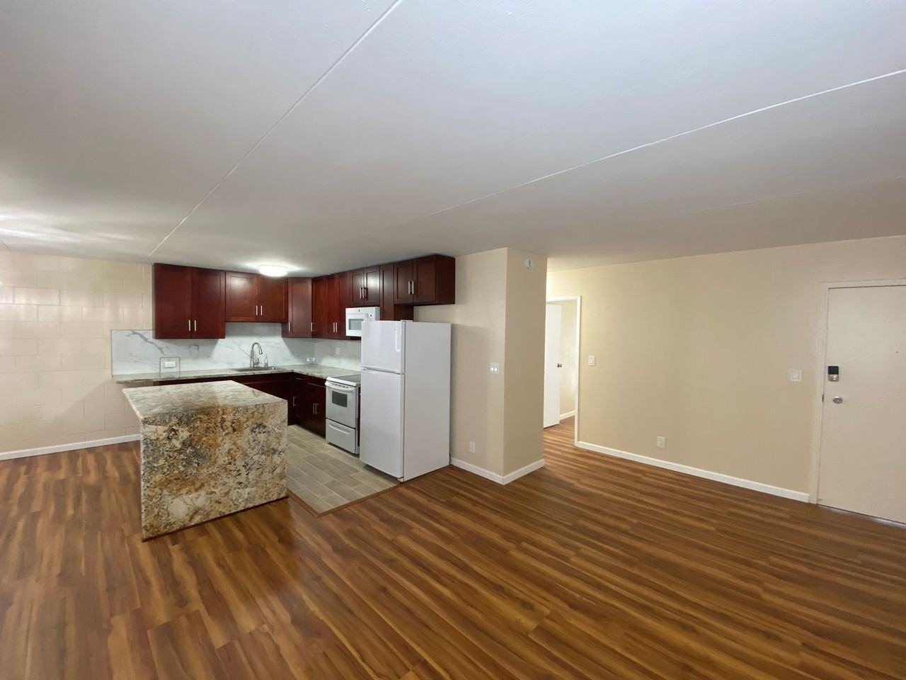 95-021 Kuahelani Ave #402 - Photo 6 of 33