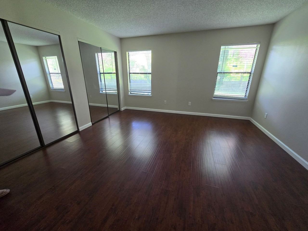 155 Dartford St - Photo 7 of 11