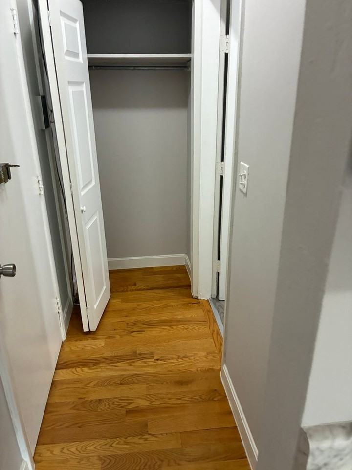 1110 Commonwealth Ave - Photo 4 of 4