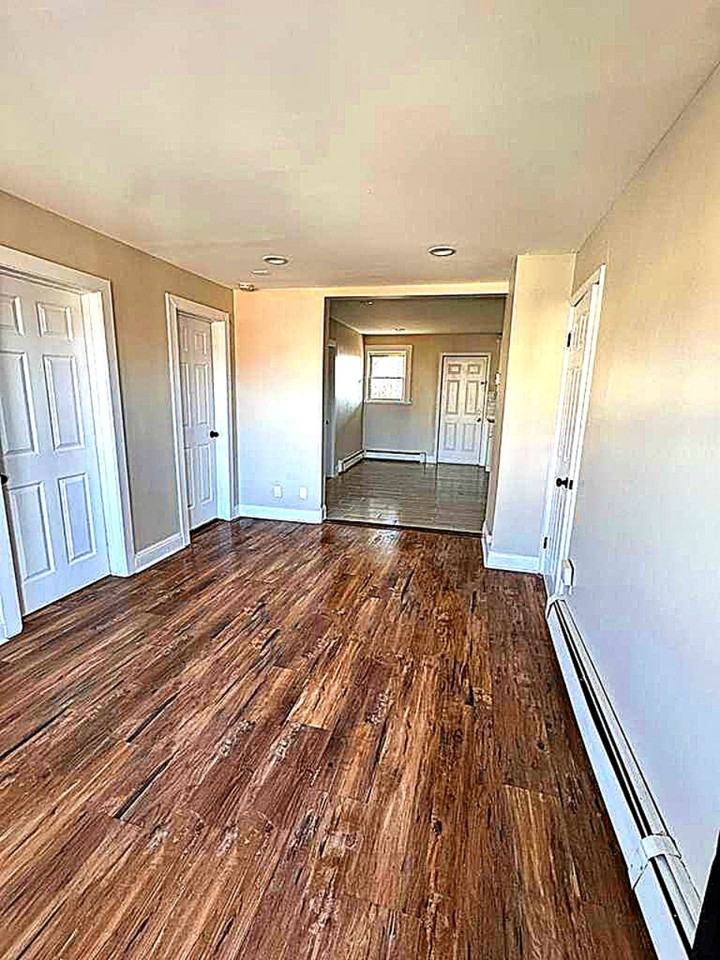 842-846 Summer Street - Photo 2 of 17