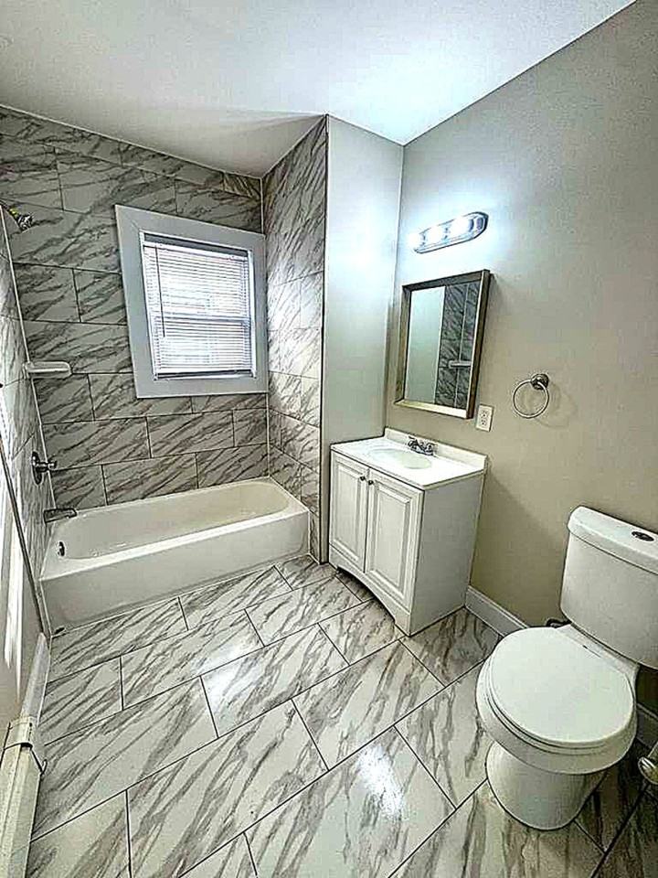 842-846 Summer Street - Photo 7 of 17