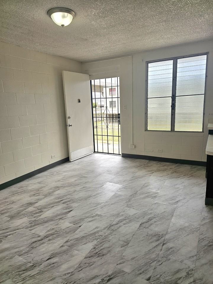 94-961 KAHUAMOKU PL- AGENTS: SANDY FREITAS/K. FUKUMOTO - 22 #22 - Photo 2 of 17