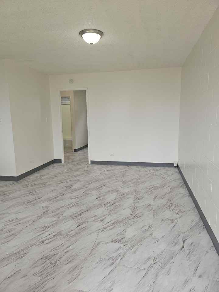 94-961 KAHUAMOKU PL- AGENTS: SANDY FREITAS/K. FUKUMOTO - 22 #22 - Photo 3 of 17