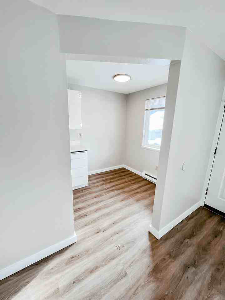 Highland Apts - Photo 7 of 15