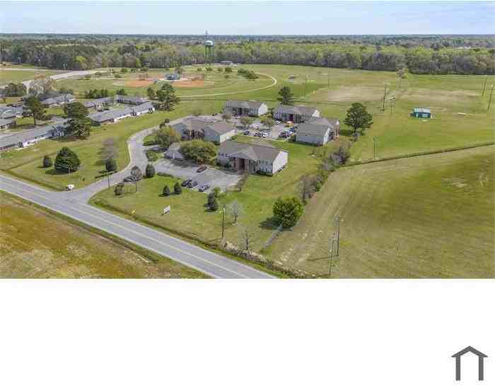 Dover Village Apartments - Photo 2 of 4