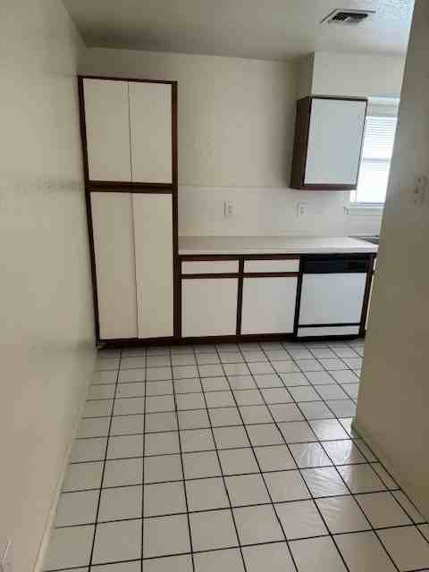 Oak Terrace Apartments - Photo 5 of 50