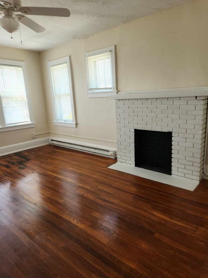 Gilmore - Photo 2 of 11