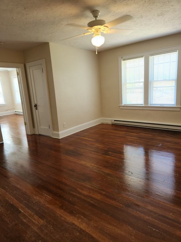 Gilmore - Photo 4 of 11