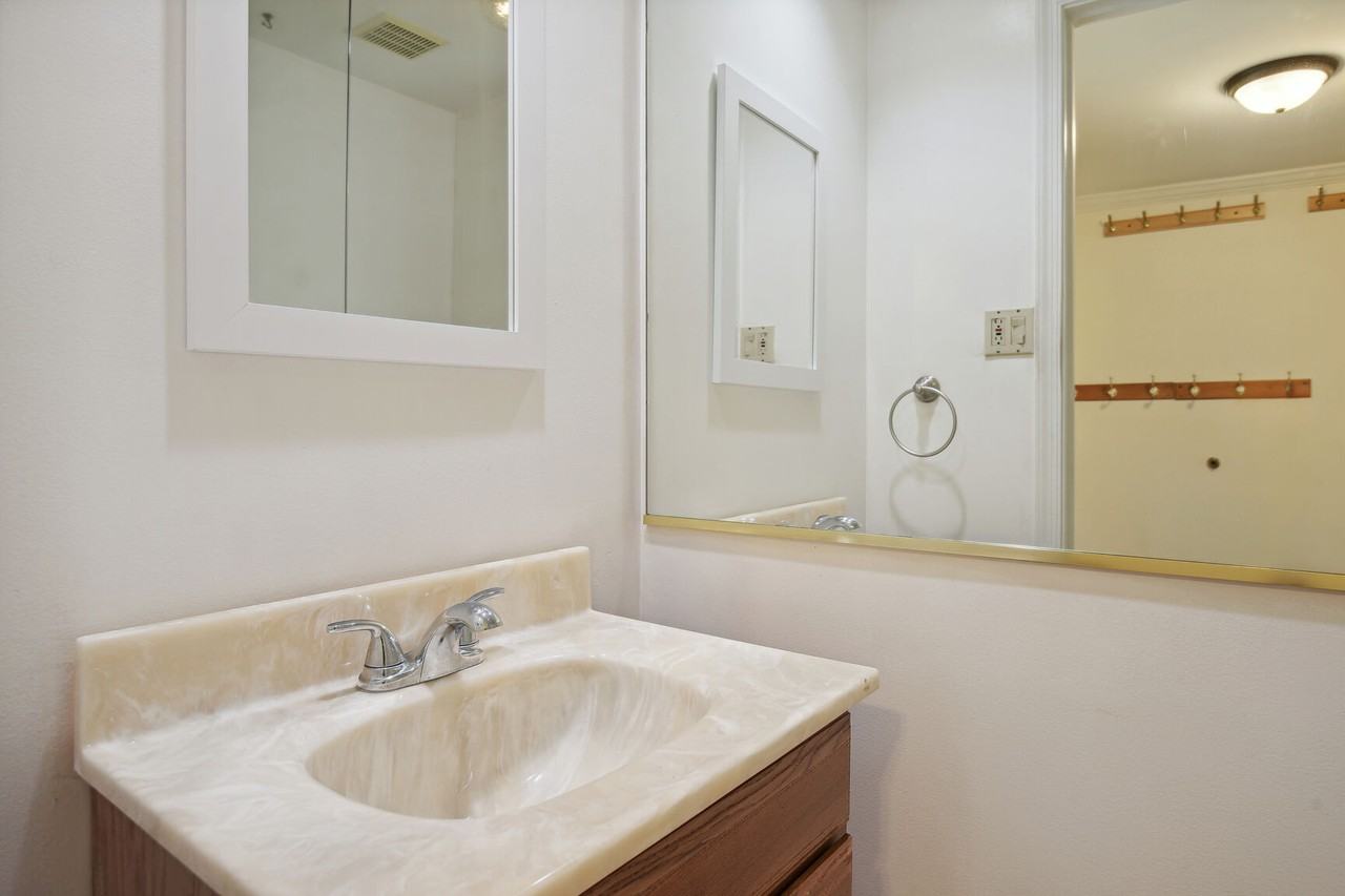 19407 Battleridge Way #1 - Photo 4 of 34