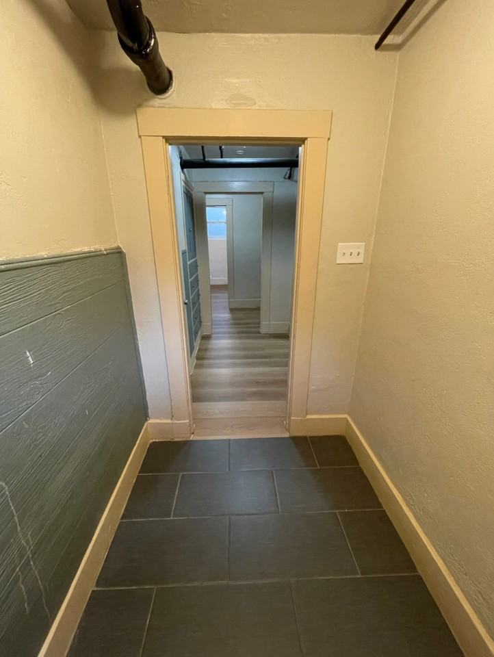 574 28th St. #3 - Photo 3 of 25