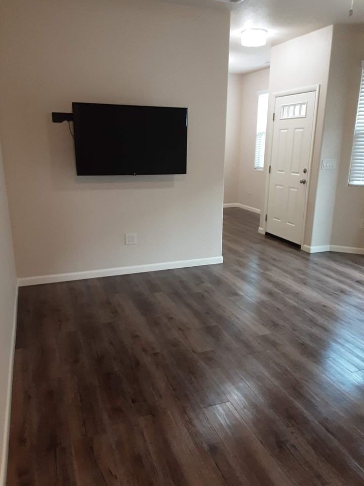 Jefferson Court 104A - Photo 3 of 13