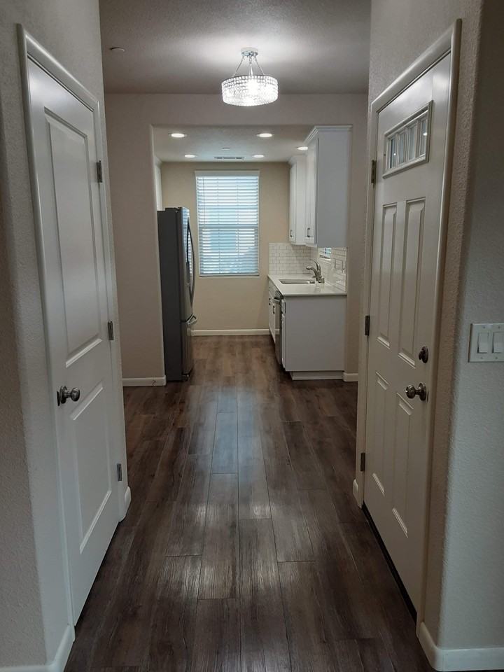 Jefferson Court 104A - Photo 5 of 13