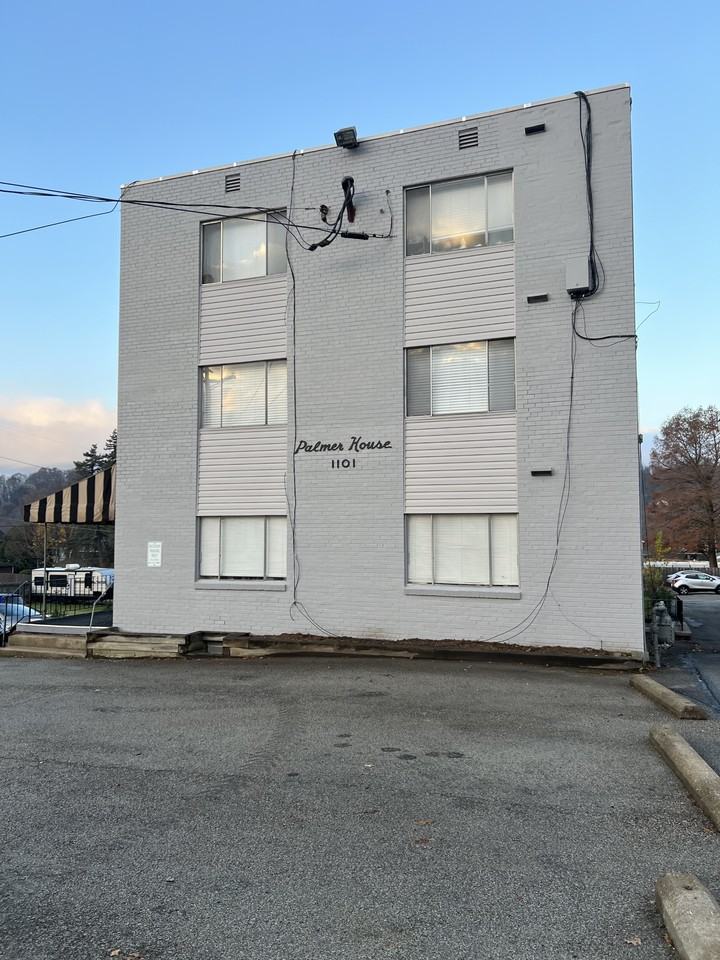 1101 Mt. Royal - Photo 4 of 7