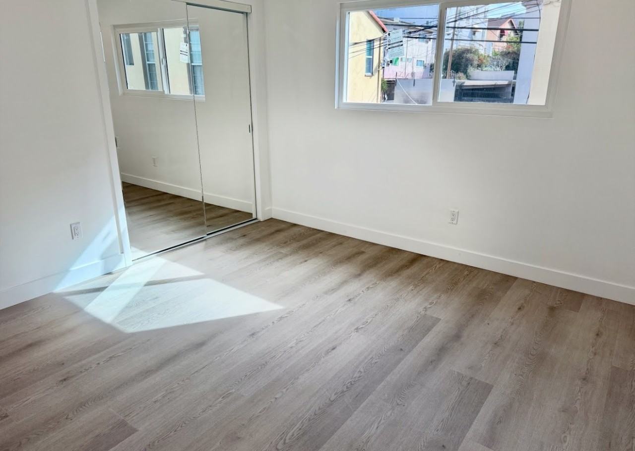 330 South Kenmore Avenue - Photo 7 of 16