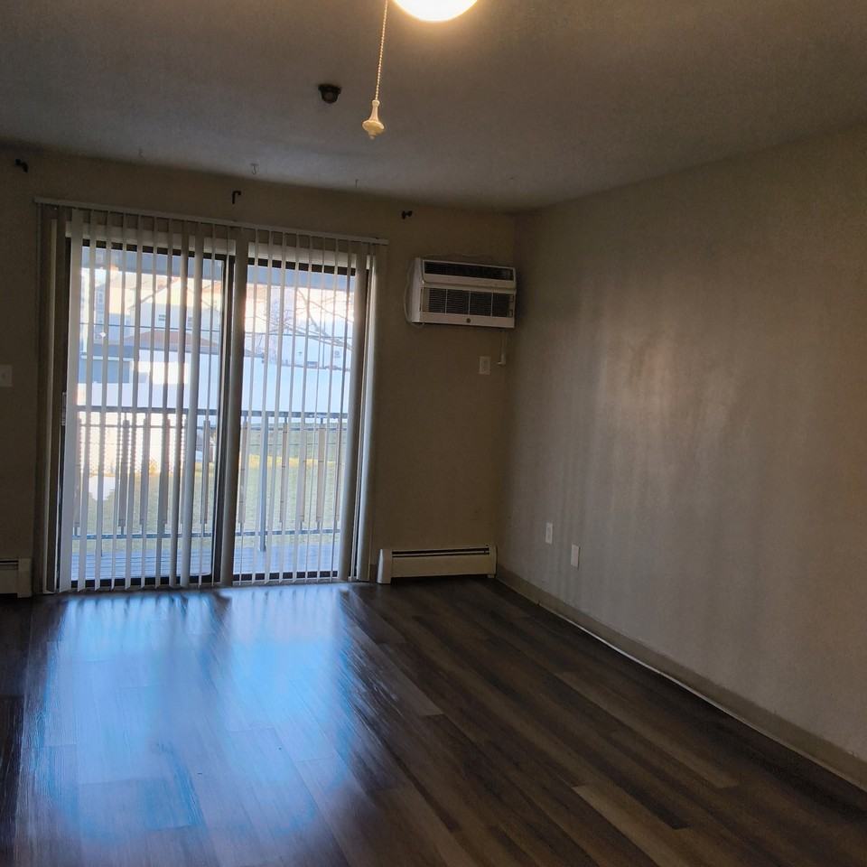 180 Fulton Street Fall River - Photo 2 of 7