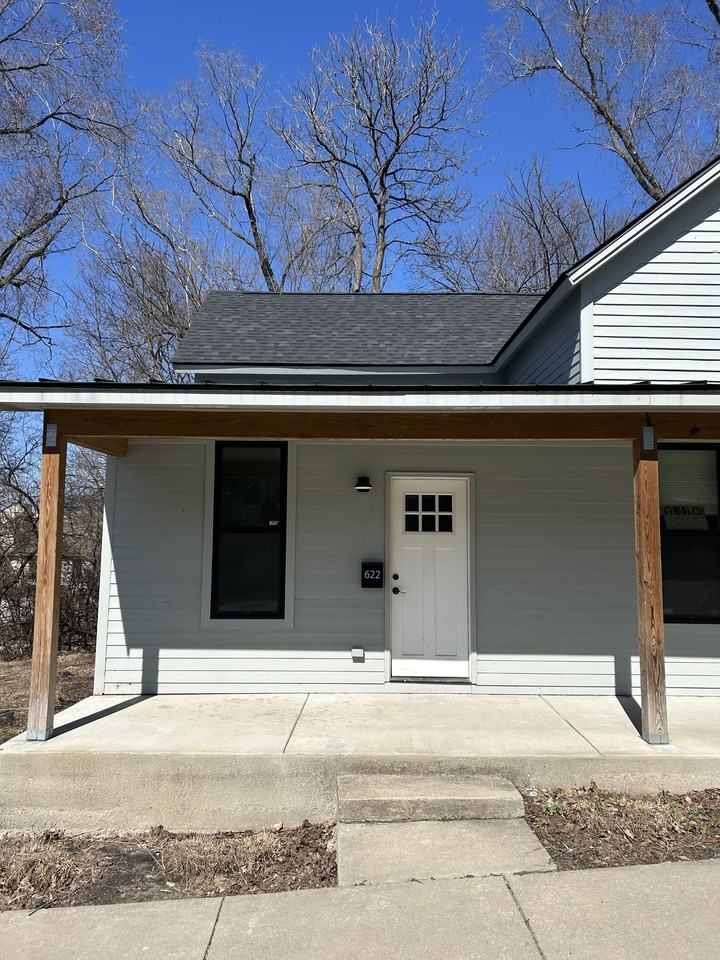 622 Romig Street - Photo 2 of 12