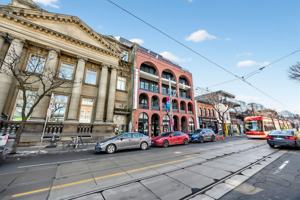 featured image of 759 Queen St E