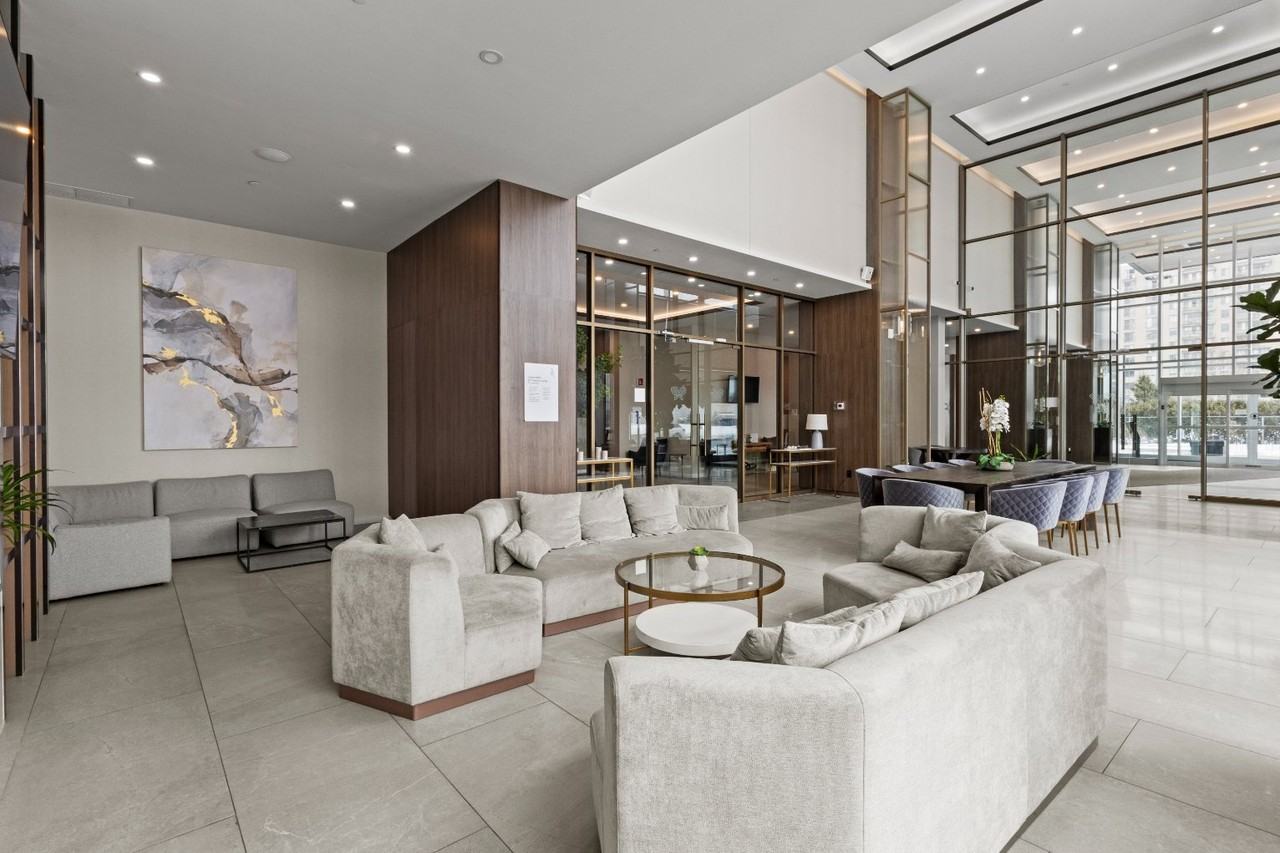 11201 Boul Cavendish - Photo 5 of 35