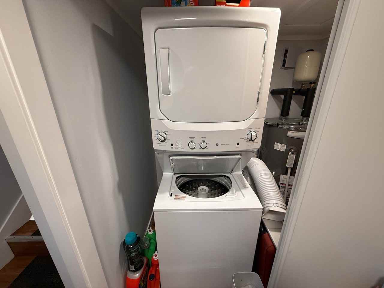 566 Ruby Cres #B - Photo 7 of 14