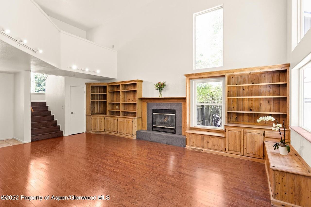 156 Deer Run - Photo 6 of 25