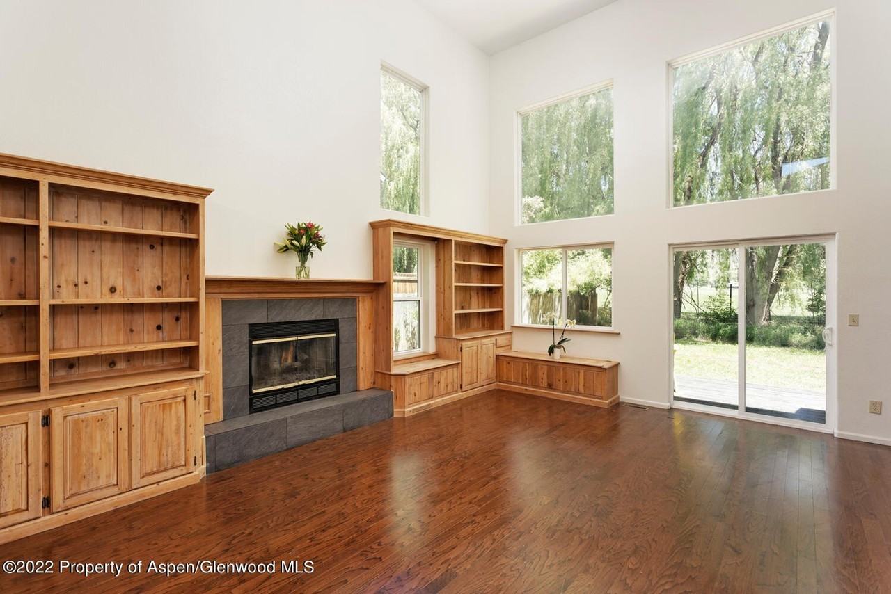 156 Deer Run - Photo 7 of 25