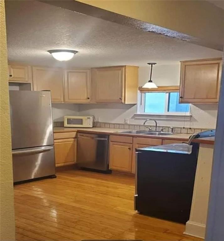 120 N Washington Ave - Photo 3 of 14