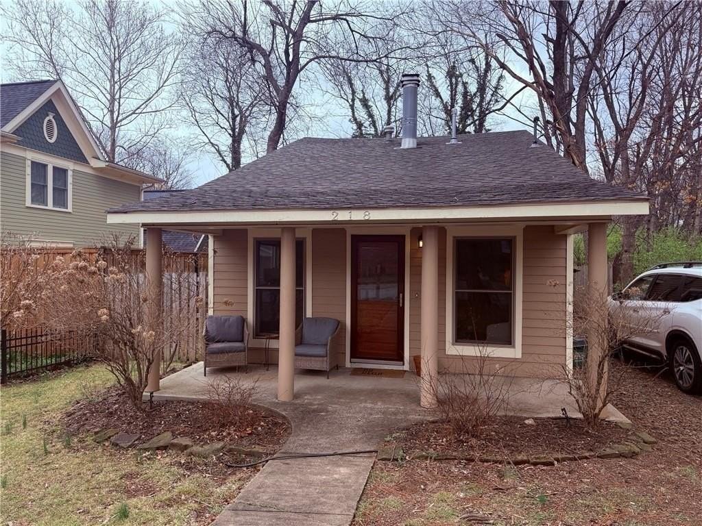 218 E Maple Ave - Photo 3 of 14