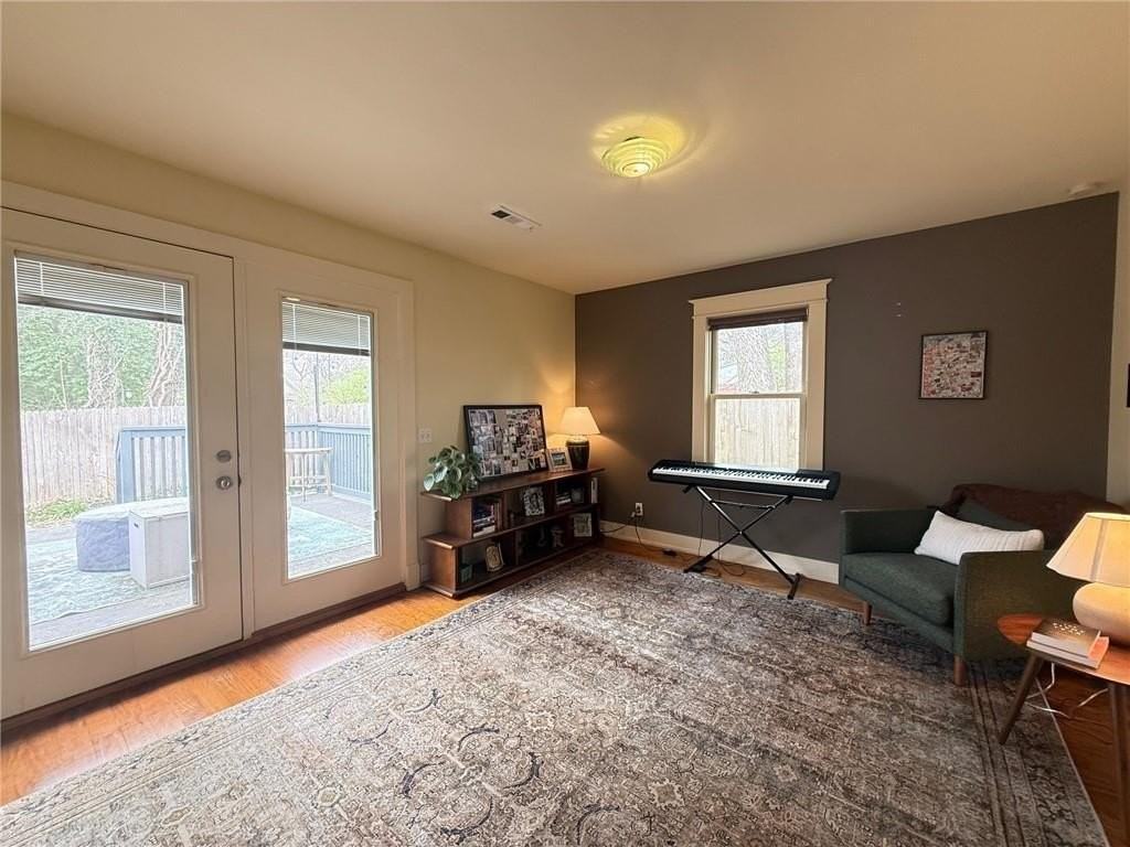 218 E Maple Ave - Photo 7 of 14