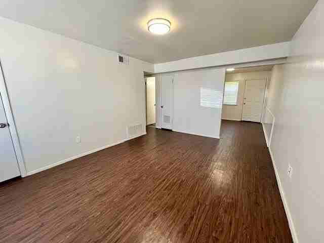 920 N Leverett Ave #701 - Photo 5 of 15