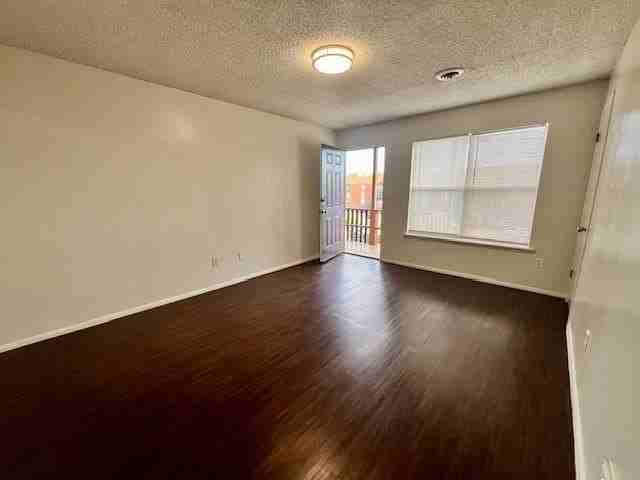 920 N Leverett Ave #701 - Photo 6 of 15