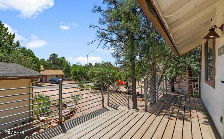 608 N Luzern Cir - Photo 4 of 21