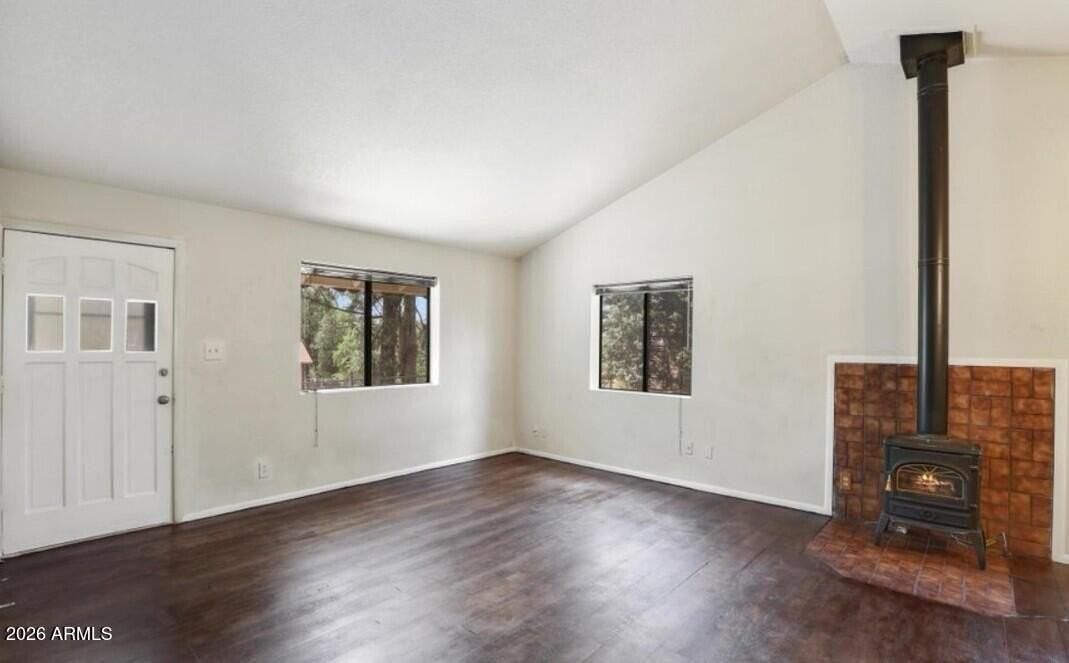 608 N Luzern Cir - Photo 7 of 21