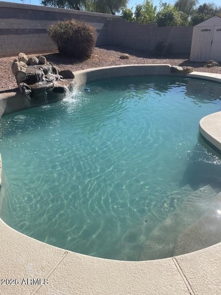 741 N Soho Pl - Photo 3 of 20