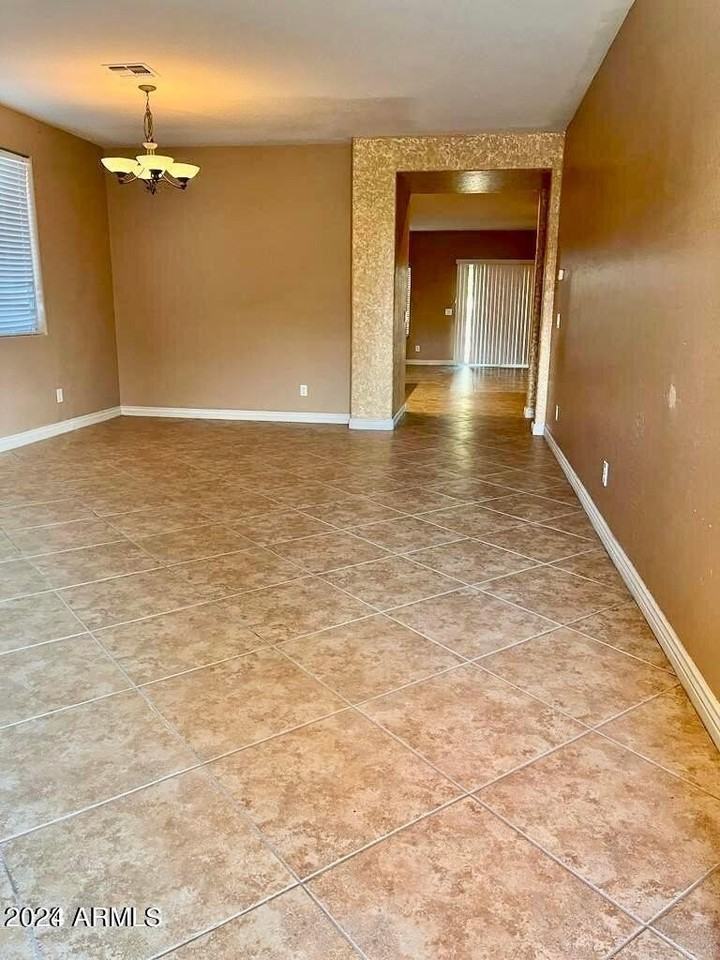 4543 E Gleneagle Dr - Photo 6 of 22