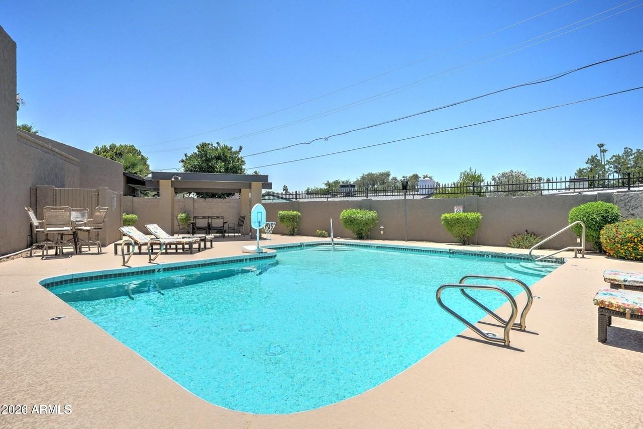 616 E Manzanita Pl - Photo 5 of 30