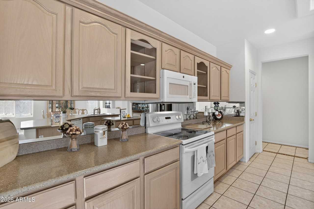 15796 W Eucalyptus Ct - Photo 7 of 45