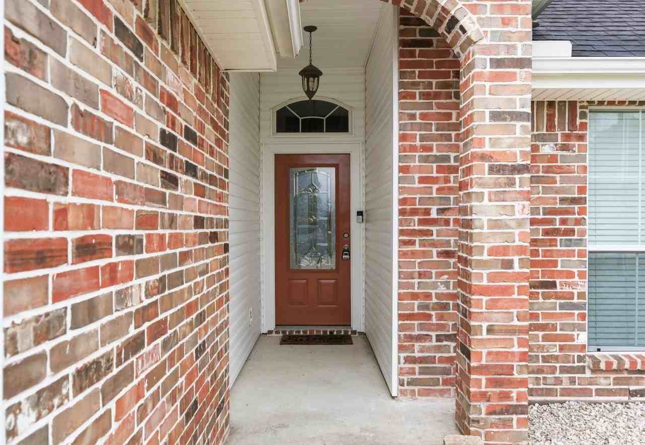 17815 Nonie Ln - Photo 4 of 34