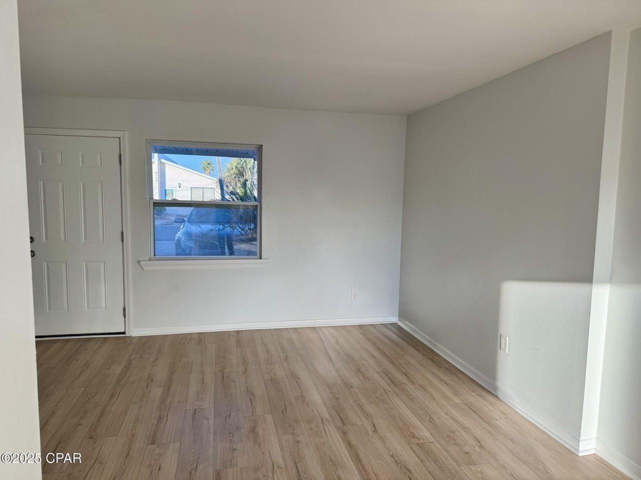 8003 Beach Dr Unit A - Photo 6 of 25